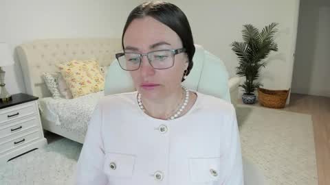 Ukrainian-woman online show from March 25, 12:52 pm