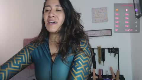 violeta_scott_ online show from June 18, 2:00 pm