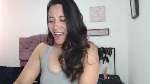 violeta_scott_ online show from July 28, 6:20 pm