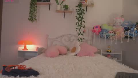 violeth___ online show from July 27, 11:18 am