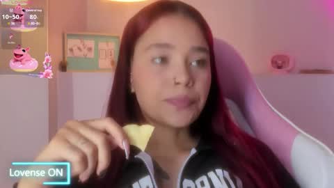 Violeth Hill online show from February 18, 7:13 pm