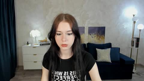 violetharmee online show from March 18, 12:32 pm