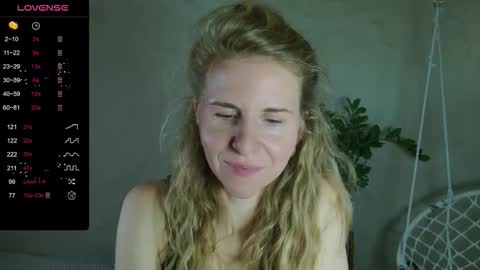 Violet  next stream December 6 online show from September 23, 9:18 am