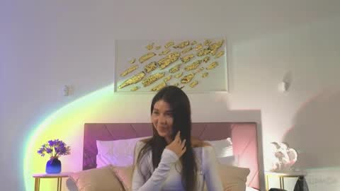 violetta_finch online show from April 6, 10:16 am