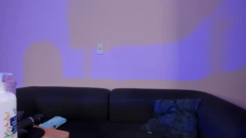 violetta independent model online show from February 15, 7:51 am