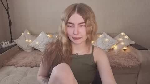 ViolettaOtis online show from March 15, 1:02 pm