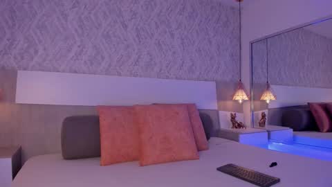 Vttoria online show from February 16, 1:44 pm