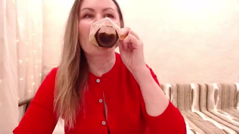 Vivian online show from March 10, 4:33 pm