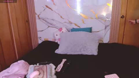 kitty SUPORT ME AND MY BABY SINGLE MOMY online show from June 26, 3:46 pm