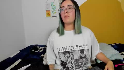 Waningrose  Lu online show from November 9, 9:33 pm