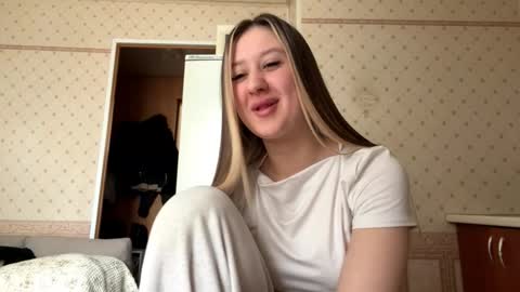 Wendi online show from March 9, 11:24 am