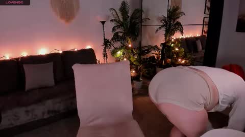 wendyycandy online show from March 28, 9:03 pm