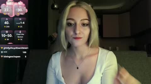 Lina online show from October 6, 9:19 pm