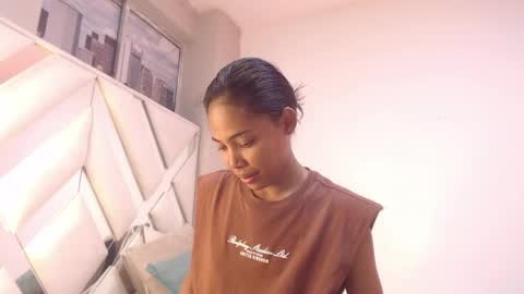 luna online show from April 15, 1:11 pm