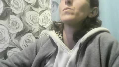 wolfxsnow online show from May 18, 8:42 am