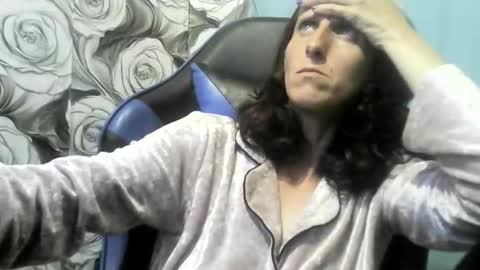 wolfxsnow online show from June 7, 10:38 pm