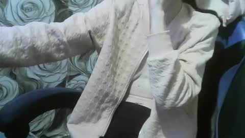 wolfxsnow online show from May 22, 7:34 pm