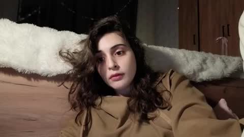 Stia online show from February 16, 2:39 pm