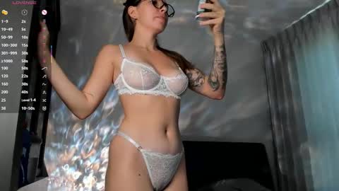 Hey Im Lina online show from March 22, 4:07 am