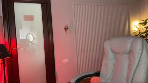 Maya online show from March 16, 5:44 am