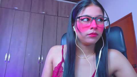 XALLYSONX online show from March 5, 1:29 pm