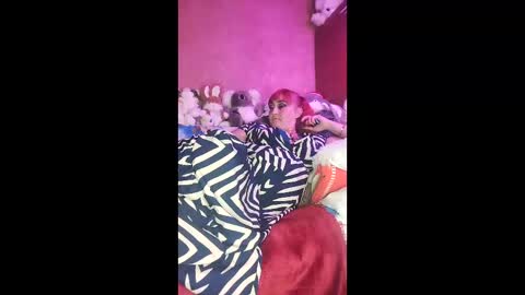 Xelenaxcbbs online show from May 19, 10:39 pm