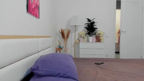 xf33tx online show from February 14, 9:50 pm