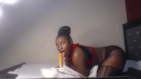 Xoe online show from March 21, 7:35 am