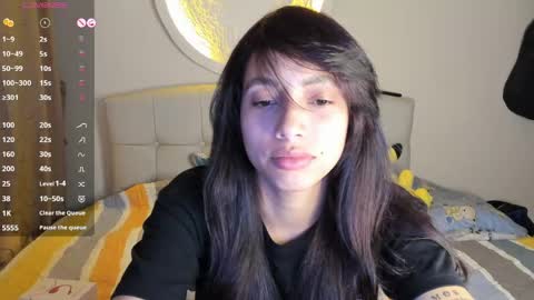 mia3 online show from May 12, 4:32 am