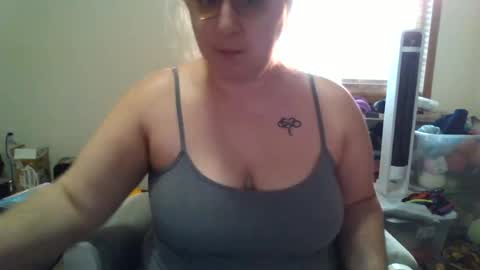 yummychef09 online show from August 5, 2:18 am