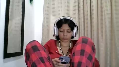 Zafiro online show from February 3, 4:45 pm