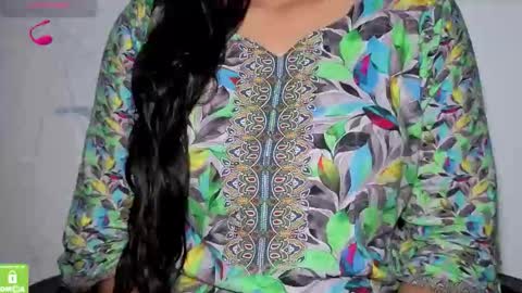 zararaina online show from February 21, 11:05 pm