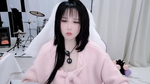 zhen online show from April 5, 4:39 pm