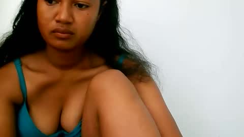 elly online show from April 2, 4:54 am