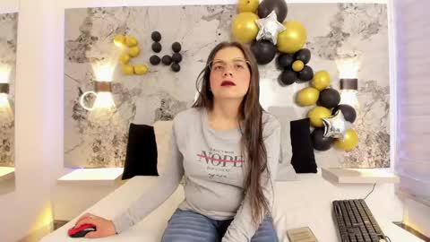 Zoe online show from April 16, 11:54 am