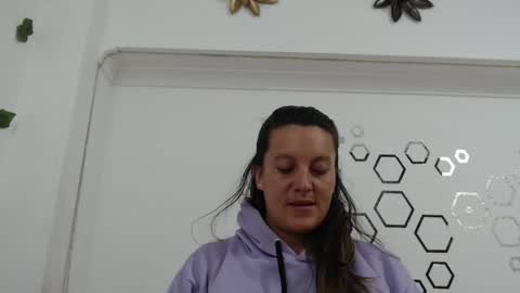 Carolina online show from February 9, 10:34 pm