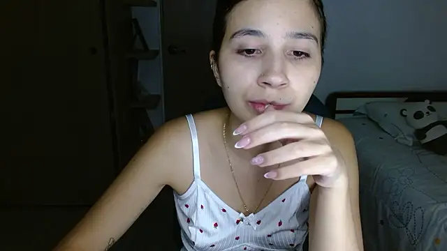 mia  lopez  online show from March 4, 4:19 am