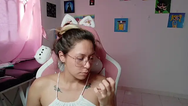 MommyMiaWs online show from January 19, 3:52 pm