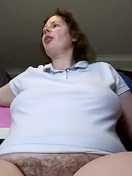 xxSexyBushLinnxx online show from February 3, 12:10 pm