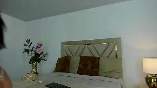 Violet queen20 online show from July 22, 7:04 pm