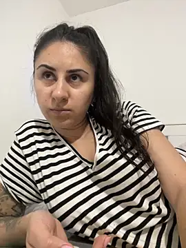 JenniferEdith online show from September 11, 5:02 pm