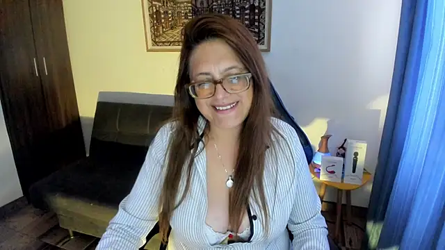 Ivette Shaira online show from April 7, 11:45 am