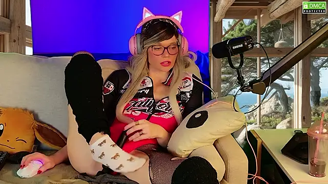 Kittychatte online show from March 12, 1:25 pm