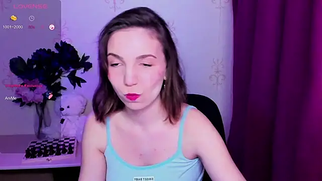 KindHazelHere  online show from March 30, 6:18 pm