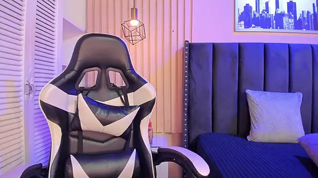 ashlye miller  online show from March 7, 4:52 am