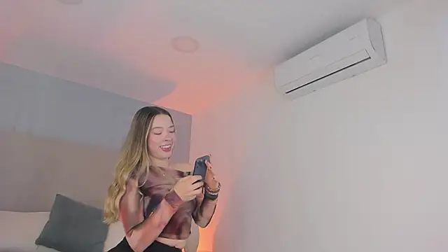 chloe d online show from March 12, 12:41 pm