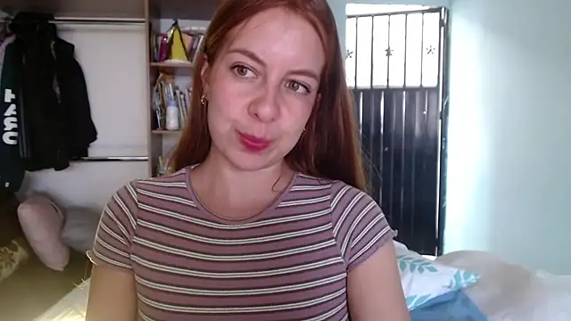 violetapeter 1 online show from July 9, 8:44 pm
