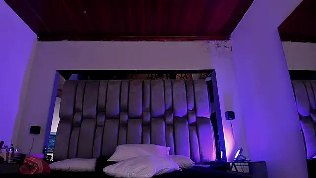 NikkySmiith online show from April 14, 11:43 am