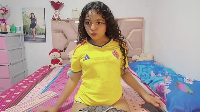 Winnifer Gonzal online show from March 27, 3:30 am