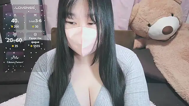 yuinyan3150 online show from April 1, 1:52 pm